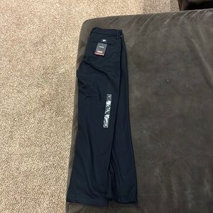 Vans 29’ pants never worn, w/ tags